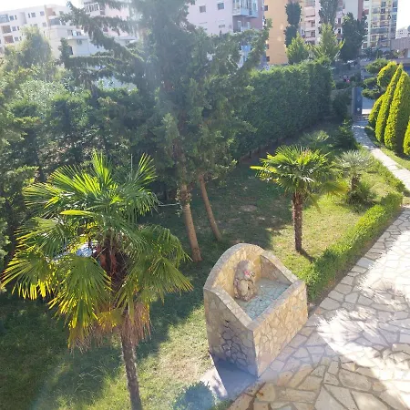 Greenvilla Park Apartman *