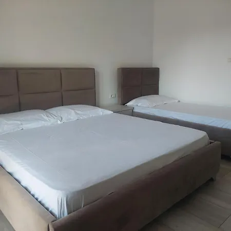 Greenvilla Park دراس